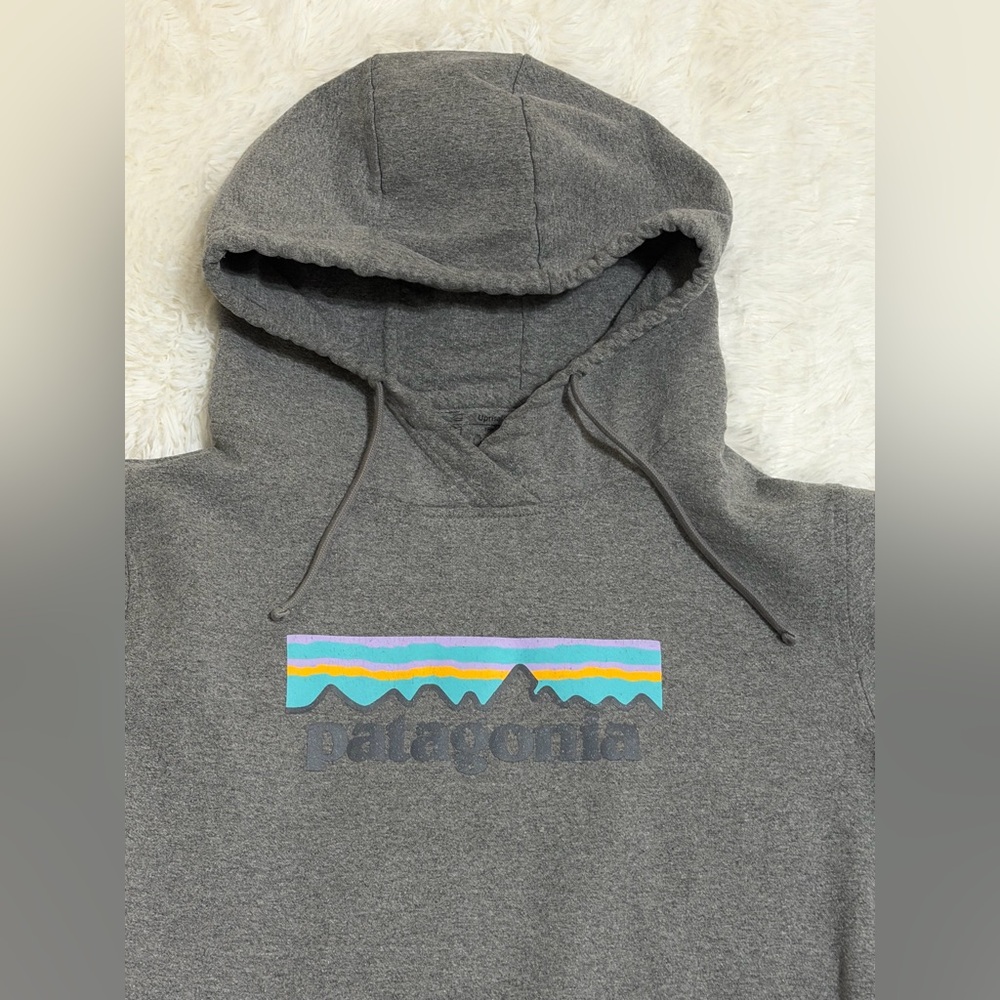 Patagonia Uprisal Hoodie Small Gray Mountain Stripe Pullover - Picture 2 of 11